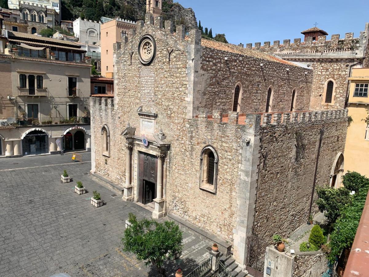 Duomo Square Apartment Taormina Esterno foto